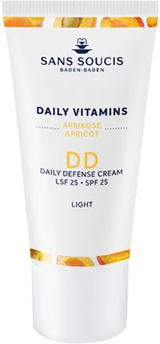 Sans Soucis Daily Vitamins DD Cream Aprikose LSF 25 30 ml - Die DD Cream mit Aprikosenkernöl und Vitamin C bietet eine optimale Kombination aus Pflege und Make-up. Mit LSF 25 schützt sie die Haut und sorgt für ein ebenmäßiges Hautbild.