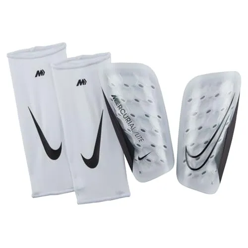 NIKE Schoner NK MERC LITE - FA22 - Schienbeinschoner mit ultradünnem Design, das weiche Polsterung mit strapazierfähiger Außenhülle kombiniert, für optimale Stoßdiffusion und ungehinderte Beweglichkeit auf dem Feld.