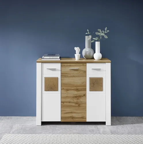 Vito Kommode MATERIO, B 122 x H 105 cm, Weiß matt, Eiche Altholz Dekor - Türkommode mit 3 Türen und 8 Einlegeböden für optimalen Stauraum, elegantes Design in Weiß und Eiche Altholz für jeden Einrichtungsstil.