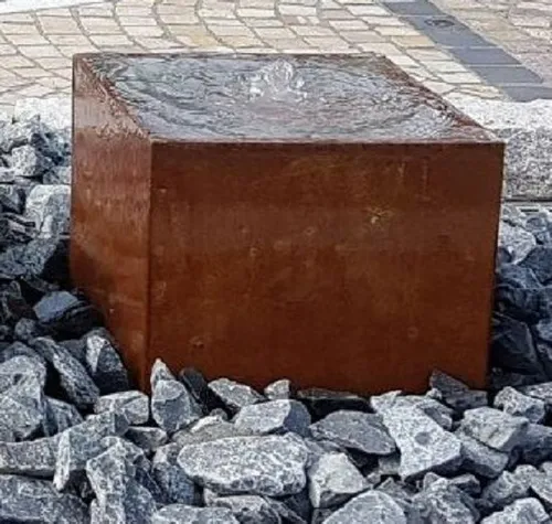 Jürgen Bocker Gartenambiente Gartenbrunnen Quader aus Cortenstahl - Hochwertiger Brunnenquader in verschiedenen Größen (30-60 cm), inkl. passender Pumpe. Ein stilvoller Hingucker, der jedes Wohnambiente aufwertet.