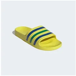 ADIDAS Herren Badeslipper Aqua adilette - Stylische adilette für den perfekten Auftritt am Pool. Mit weicher Dämpfung und dem ikonischen 3-Streifen-Design sorgt sie für höchsten Tragekomfort und ein modernes Look.