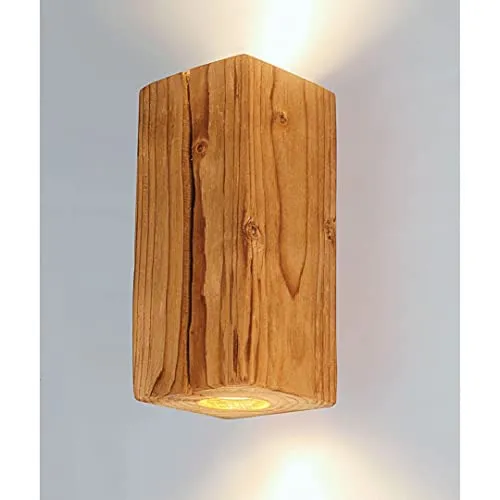 Blockholz-Schmiede Wandleuchte Altholz LED - Rustikale Altholz-Wandlampe (12x12x25 cm) mit dimmbarer LED und Fernbedienung – ideal für ein gemütliches Zuhause und kompatibel mit Smart-Home-Systemen.