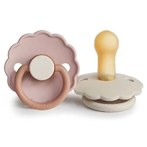 FRIGG Daisy Schnuller 2 Packung | Latex Schnuller |BPA-Frei |Hergestellt in Dänemark | Symmetrischer Sauger in Kirschform (Biscuit/Cream, Größe 2 (6-18 Monate))