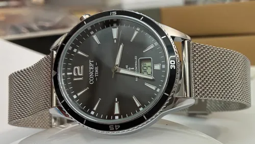 MASTER TIME Funkuhr Basic MTGS-10557-22M - Herrenuhr mit Quarz-Antrieb und Funktechnologie, bietet automatischen Kalender und Langzeitbatterie für zuverlässige Zeitmessung.