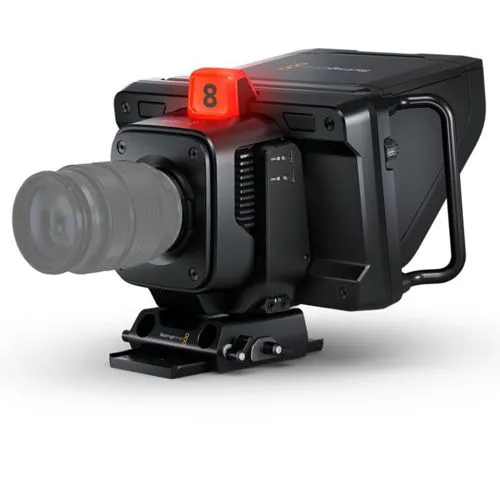 Blackmagic Studio Camera 4K Plus G2 - Hochwertige 4K Studiokamera - Camcorder mit 4/3" Sensor, HDMI- und 12G-SDI-Ausgängen für professionelle Live-Übertragungen und Produktionen.