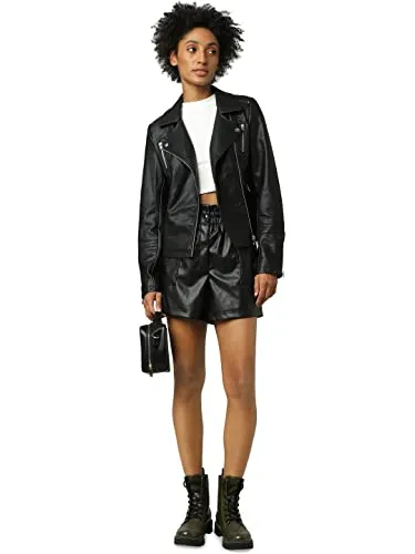 ONLY Damen onlGEMMA Faux Leather Biker Jacke, Schwarz - Stylische Funktionsjacke aus Kunstleder, perfekt für trendbewusste Frauen, die einen lässigen Look lieben.