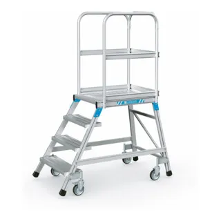 ZARGES Podesttreppe einseitig 4 Stufen - Plattformtreppe mit 4 Stufen, ideal für sicheres Arbeiten in der Höhe. Robuste Konstruktion mit großer Standplattform und Federlenkrollen für maximale Mobilität.