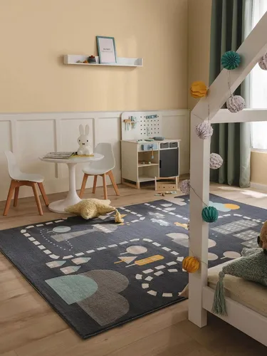 benuta Kinderteppich Juno, rechteckig, Ethno-Style - Der rechteckige Kinderteppich Juno in ansprechendem Blau sorgt für eine einladende Atmosphäre im Kinderzimmer. Aus strapazierfähigem Polypropylen gefertigt, ist er wasserbeständig und UV-beständig – ideal für lebhafte Spielstunden.