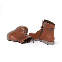 Think Booties Rento cognac 843-3010 Gr.37,5 - Bequeme Wanderschuhe - Wanderschuhe von THINK, Rento 843-3010 in warmem cognac-braun, mit 7-Loch-Schnürung und seitlichem Zipper für einfachen Einstieg. Ergonomische Form und robustes Profil sorgen für optimalen Komfort und Halt auf jedem Terrain.