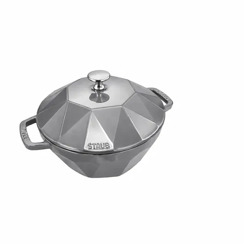 Staub Cocotte Diamant 22 cm - Gusseisen Bräter in Graphitgrau - Hochwertiger gusseiserner Bräter mit 2,7 L Volumen, ideal für Induktion, Gas und Elektroherde. Perfekt für schmackhafte Gerichte und gleichmäßige Wärmeverteilung.
