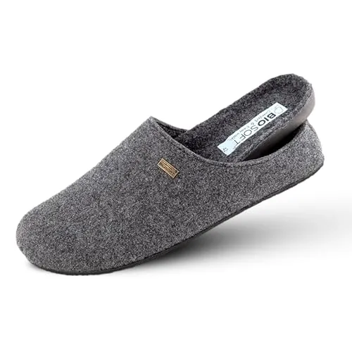 Biosoft Filz Hausschuhe Herren 46 Mister Cosy grau - Bequeme, geschlossene Pantoffeln aus hochwertigem Wollfilz-Mischgewebe mit rutschfester Gummisohle. Ideal für gemütliche Stunden zu Hause und optimaler Halt auf verschiedenen Bodenbelägen.