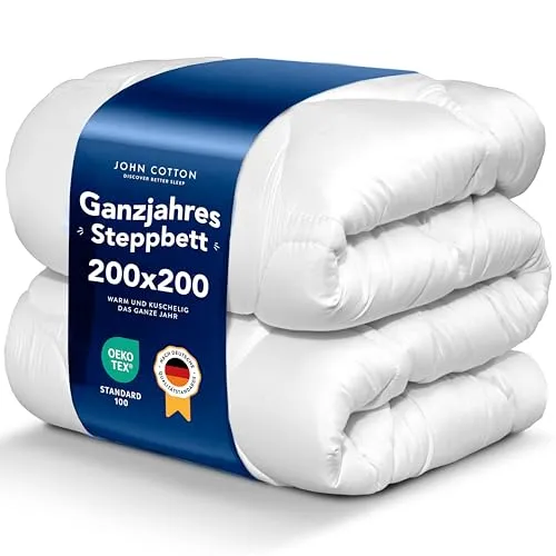 John Cotton New Way Bettdecke 200x200cm - Atmungsaktive Steppdecke für Allergiker mit SMART STITCH Technologie - Entdecken Sie die innovative Steppdecke mit SMART STITCH Technologie für einen modernen Look. Ideal für Frühling und Herbst, sorgt sie für einen angenehmen Schlafkomfort ohne Qualitätseinbußen.