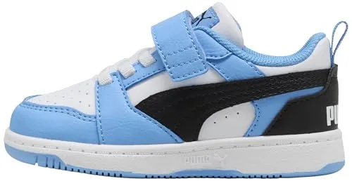 PUMA Rebound V6 Lo AC+ Inf Sneakers für Kinder - Stylische Sneakers von PUMA für Kinder im Alter von 0 bis 4 Jahren, ideal für Alltag und Freizeit. Mit praktischem Klettverschluss und Mid-Cut-Design bieten sie optimalen Halt und Flexibilität. Hergestellt aus recycelten Materialien.