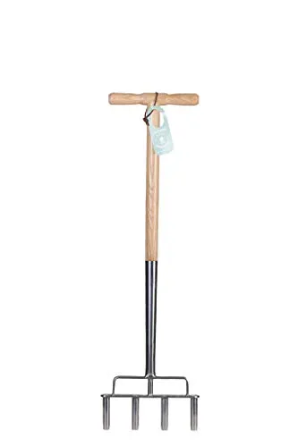 GARDEN TOOL BROTHERS Rasenlüfter aus Edelstahl mit Holzgriff - Handvertikutierer aus hochwertigem Edelstahl mit ergonomischem Holzgriff, ideal für die aerifizierte Rasenpflege und fördert gesundes Wachstum.