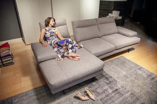 CALIA ITALIA Ecksofa Toby Wing, B/T: 308/153 cm, Multifunktionssofa, Designsofa, L-Form, inkl. Sitztiefenverstellung und Armlehnfunktion, Füße in schwarz matt