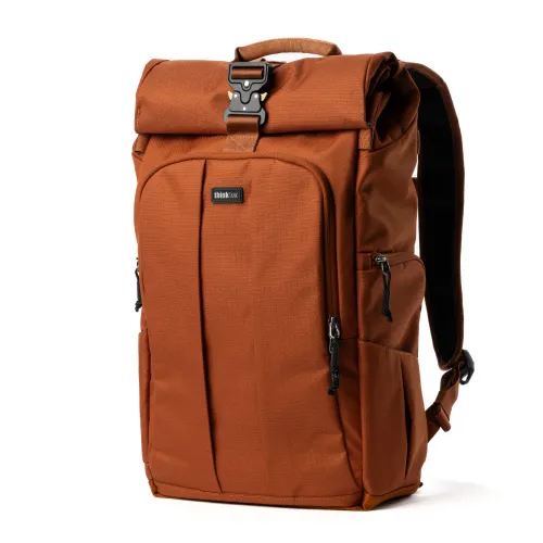 Think Tank FocusPoint 22L Urban Rust Fotorucksack - Rucksack für Fotografen, bietet Platz für Kameraausrüstung und Zubehör, ideal für urbane Abenteuer.