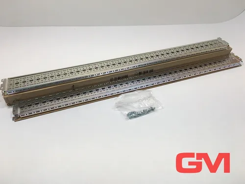 Rittal TS System-Chassis 17x73 mm - 4er Set - Schaltschrankzubehör aus verzinktem Edelstahl, ideal für industrielle Anwendungen, bietet robuste Montageoptionen mit einer Länge von 990 mm.