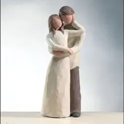 Enesco Willow Tree Together Zweisamkeit Figur 26032 – Handgefertigte Skulptur - 23 cm hohe, handbemalte Kunstharzfigur in Holzoptik. Perfekt als Geschenk für besondere Anlässe, vermittelt Emotionen und Erinnerungen durch liebevolle Gesten.
