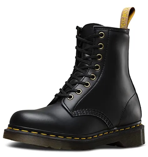 Dr. Martens Vegan 1460 Black Felix Rub Off Stiefel - Wanderschuhe mit 4,7 cm Plattformhöhe, rahmengenäht und aus veganen Materialien für höchsten Tragekomfort und Stil.