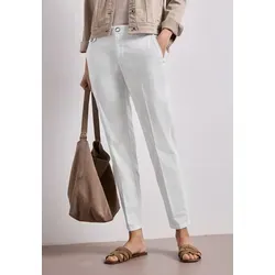 Street One Chino im Casual Fit in Softer Qualität Off White 38 - Stilvolle Twill Chino im Casual Fit mit Slim Legs. Ideal für lässige Outfits, überzeugt durch weiches Material und perfekte Passform.