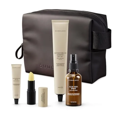 JUNGLÜCK Travel Set Sun & Care – Sonnenschutz Set SPF 50 für Gesicht, Körper & Lippen - Dieses praktische Travel Set bietet zuverlässigen Schutz vor UV-Strahlung und sorgt für intensive Feuchtigkeit. Ideal für unterwegs, enthält es Sonnenfluid, Sonnenmilch, Aloe Vera Spray und Lippenbalsam.