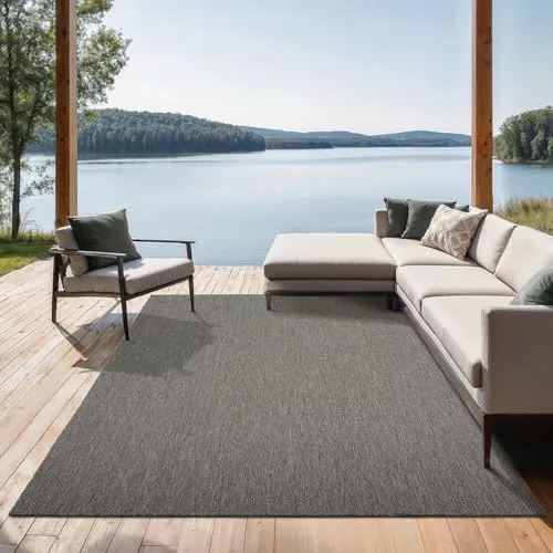 the carpet Mistra - Moderner Wetterfester Teppich für In- und Outdoor - Vielseitiger Teppich für Wohnzimmer, Schlafzimmer oder Terrasse. Pflegeleicht aus 100% Polypropylen, robust und UV-beständig. Ideal für jeden Raum und in verschiedenen Größen erhältlich.