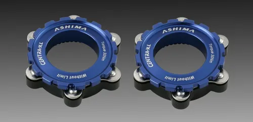 2x Ashima AC03-2 Adapter 15 20mm Achse Centerlock 6 Loch Bremsscheiben blau - Praktisches Set mit 2 Aluminium-Adaptern für Centerlock-Bremsscheiben. Ideal für Gravel Bikes und Mountainbikes, sorgt für eine sichere und stabile Befestigung.