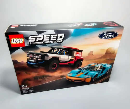 LEGO Speed Champions 76905 Ford GT Heritage Edition und Bronco R - LEGO Set mit 660 Teilen für kreative Bauabenteuer, perfekt für Fans ab 8 Jahren und ideal als Geschenk für Autoliebhaber.