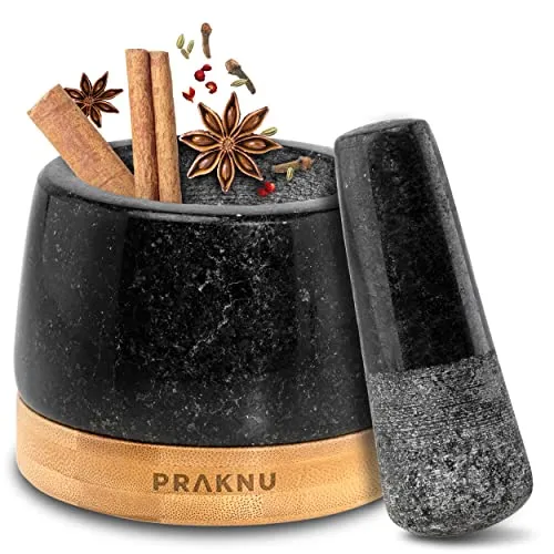 Mörser & Stößel Granit klein mit Untersetzer - Küchenhelfer aus hochwertigem Granit, ideal zum Zerkleinern von Kräutern und Gewürzen. Leicht zu reinigen und manuell zu bedienen, perfekt für die Zubereitung von Pesto und Gewürzmischungen.