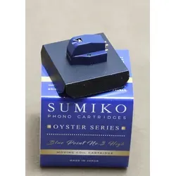 Sumiko Blue Point No. 3 MC-Tonabnehmer - Zubehör für Plattenspieler mit elliptischem Nadelschliff, hoher Ausgangsspannung und warmem Klangcharakter – ideal für Bass-Enthusiasten und audiophile Hörer.
