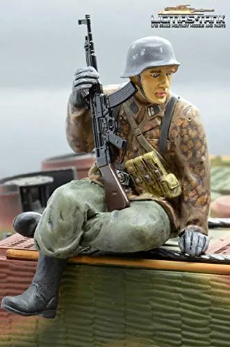 licmas Figur Soldat WW2 Erbsentarn Deutscher Tank Rider STG 44 Schütze Wehrmacht handbemalt 1:16 Tank