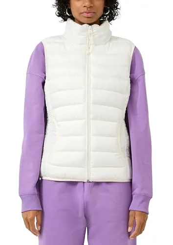 QS Steppweste mit Stehkragen - Stylische Steppweste mit leichtem Futter und modernem Stehkragen. Ideal für Übergangszeiten und vielseitig kombinierbar. Perfekt für einen lässigen Look.