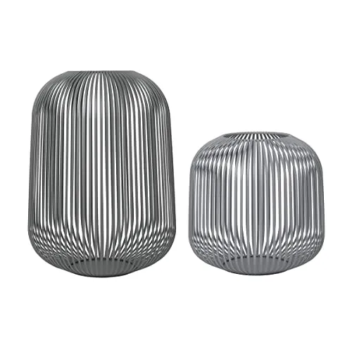 blomus Laterne Lito 2er Set | Steel Gray | M & L | Elegante Windlichter für stimmungsvolle Atmosphäre - Die Blomus Lito Windlichter bringen stilvolles Licht in Ihr Zuhause. Ideal für Innenräume, bieten sie eine harmonische Kombination aus Design und Funktionalität. Erhältlich in verschiedenen Größen und Farben, perfekt für jede Einrichtung.