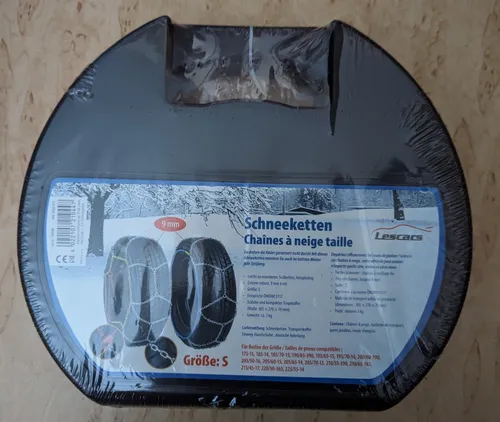 Lescars Anfahrhilfe Schnee: Schneeketten Größe S für 195/65 R15 - Industrie & Off-Road Schneeketten mit 9 mm breiten Gliedern für einfache Montage und geprüft nach ÖNORM V5117. Inklusive stabiler Transportbox für einfache Aufbewahrung.