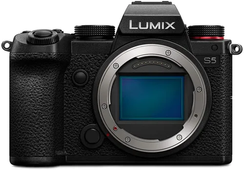 PANASONIC DC-S5 LUMIX S Vollformatkamera - Spiegellose Systemkamera - Vollformatkamera mit 24,2 MP, ideal für hochwertige 4K-Filmaufnahmen und beeindruckende Bilder. Perfekt für kreative Fotografen.