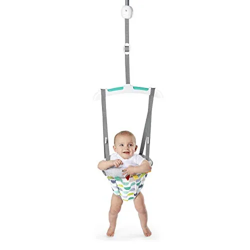Bright Starts Playful Parade Türhopser - Türhopser für 6-12 Monate, einfach anzubringen ohne Werkzeug, ideal für unterwegs mit Taggies Schlaufen für Fingerspielspaß.
