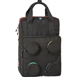 Lego Wear Kinder Kindergartenrucksack Brick 2x2 Schwarz 20205-0354 - Der LEGO Brick 2x2 Rucksack (20205-0354) vereint einzigartiges Design und praktischen Komfort. Hergestellt aus 100% recyceltem Polyester, ideal für Schule und Freizeit. Mit reflektierenden Elementen für mehr Sichtbarkeit.
