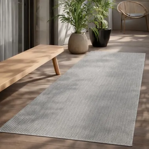 the carpet Teppich Mistra, rechteckig, 10 mm Höhe, strapazierfähig für drinnen und draußen - Der Teppich Mistra verbindet modernes Design mit hoher Strapazierfähigkeit. Ideal für Innen- und Außenbereiche, pflegeleicht und wasserabweisend – perfekt für viel genutzte Räume.