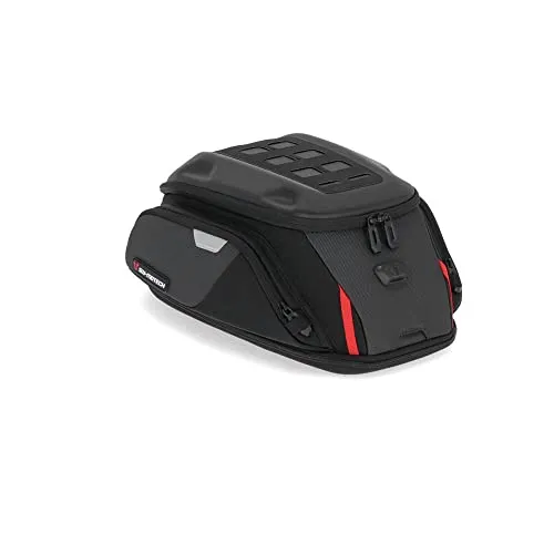 SW-Motech Quick Lock Pro Sport Tankrucksack schwarz - Motorradtasche mit 12-17 Litern Volumen, ideal für Reiseenduros und Offroad-Motorräder, magnetische Montage für schnellen Zugriff und sicheren Halt.