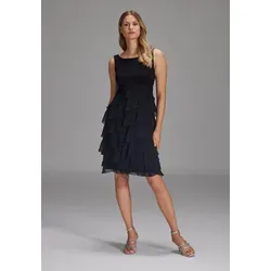 Swing Damen Olivia Kleid, Schwarz (Gr. 44) - Freizeitkleid mit U-Boot Ausschnitt, taillierter Passform und fließenden Volants für einen eleganten Look.