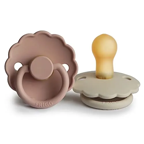 FRIGG Daisy Latex Schnuller | Klassischer Schnuller 2er-Pack | symmetrische Kirschform | BPA-frei | Made in Dänemark | Latex Schnuller Schnuller | (Blush/Creme, Größe 1 (0-6 Monate))
