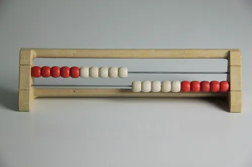 20`er Rechenrahmen rot-weiß, Abakus, student`s abacus, System "Kühnel" ReWood®