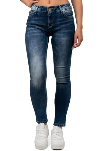 Cipo & Baxx Slim Fit Jeans Damen Stonewashed BA-WD461 - Stylische Slim Fit Jeans für Damen in Used Look, aus 98% Baumwolle und 2% Elasthan, pflegeleicht und ideal für jeden Anlass. Der figurbetonte Schnitt sorgt für eine perfekte Passform.