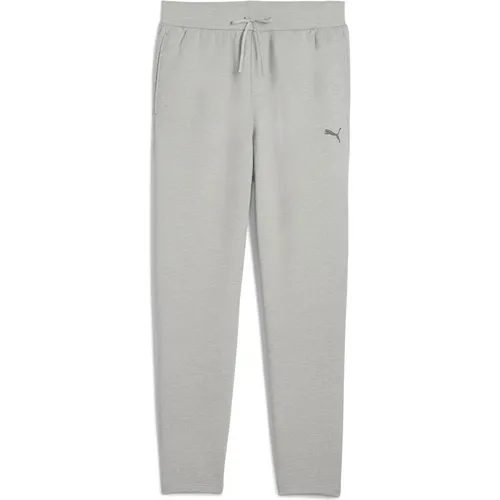 PUMA Herren Kapuzensweat M CLOUDSPUN JOGGER - Erlebe höchsten Komfort mit dem CLOUDSPUN JOGGER. Hergestellt aus ultraweichen Materialien und ausgestattet mit Vier-Wege-Stretch für optimale Bewegungsfreiheit. Ideal für das Aufwärmen dank wärmender Isolation und Feuchtigkeitsmanagement.