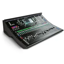 Allen & Heath SQ-6 digitales Mischpult 48 Kanäle / 36 Busse - Professionelles digitales Mischpult mit 48 Kanälen und 36 Bussen. Hohe Audioqualität und intuitive Bedienung dank 7-Zoll-Touchscreen. Ideal für Live-Events, Studioaufnahmen und Streaming.