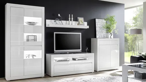 Moderne Wohnwand 4 Carat in Weiß Hochglanz - Stilvolle 4-teilige Anbauwand mit edlen Hochglanzfronten und Soft-Close-Funktion. Ideal für eine elegante Wohnzimmergestaltung und viel Stauraum für Ihre Geräte und Dekoration.