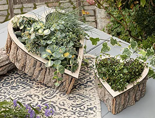 Pflanzer „Herz“, 2er Set - Rustikales Pflanzgefäß in Herzform - Garten-Zubehör im 2er Set aus weiß gekalktem Pappelholz, ideal zum kreativen Gestalten und direkt Bepflanzen. Perfekt für Garten, Balkon oder Fensterbrett.