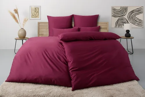 Otto Home Bettwäsche "Luisa" in Beere, 135x200 cm - Hochwertige Bettwäsche "Luisa" von OTTO home aus 100% Baumwolle. Die atmungsaktive Satin-Qualität sorgt für Komfort und ist pflegeleicht. Ideal für ein angenehmes Schlafgefühl das ganze Jahr über.