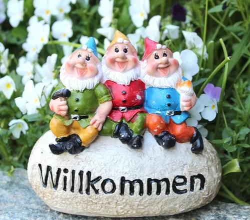 LB H&F Lilienburg Dekofigur Dekofigur Gartenzwerg Zwerg Garten lustig witzig Wichtel (Frühling Ostern Eingang Tür Fenster Türstein Willkommen Schild Stein Dekostein Willkommensstein Türstein Türdeko Dekozwerg Mitbringsel Osterdeko Herbstdeko Weihnachtsdeko Terrasse PVC Camping Gnom Kobold Gartenfigur Gartendeko Ostern Frühling Gartenparty Garten Party Balkon Figur Statue Skulptur Campingplatz Gartenwichtel draußenn außen Gartendekoration Geschenk Mitbringsel, Wohnwagen wetterfest frostsicher Deko modern Dekoration Herbst Winter)