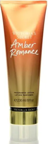 Victoria's Secret Amber Romance Body Lotion 236 ml - Bodylotion mit nährender Formel, die Ihrer Haut intensive Feuchtigkeit spendet und in den verführerischen Duft von Amber Romance hüllt.